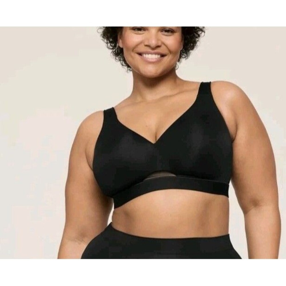 Cacique Lightly Lined No Wire Bra 46DD Black Satin Back Smoothing Adjustable - Picture 1 of 6